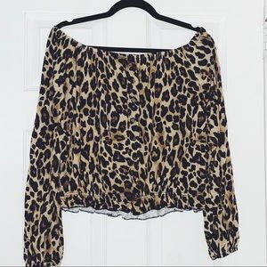 Off the shoulder Cheetah Shirt